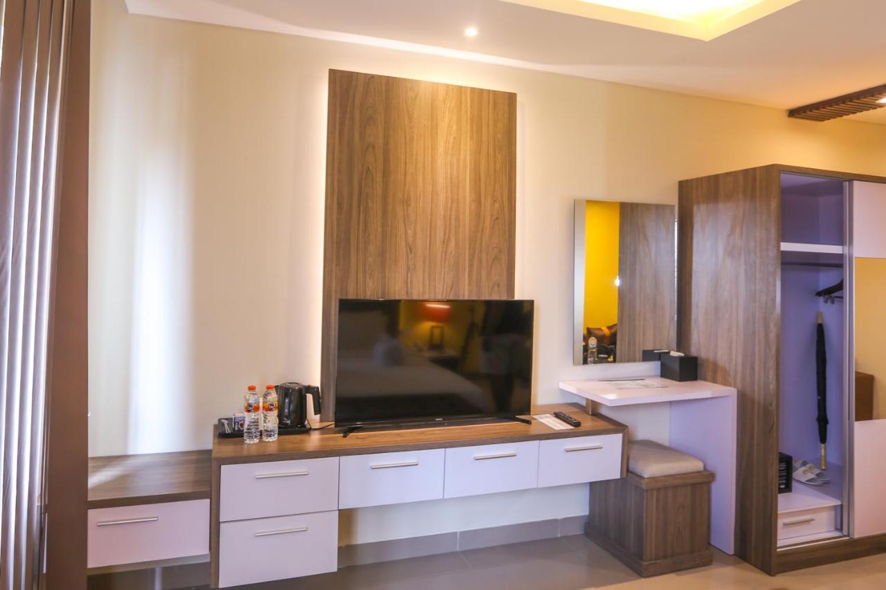 Canggu Dream Village Hotel And Suites Exterior photo