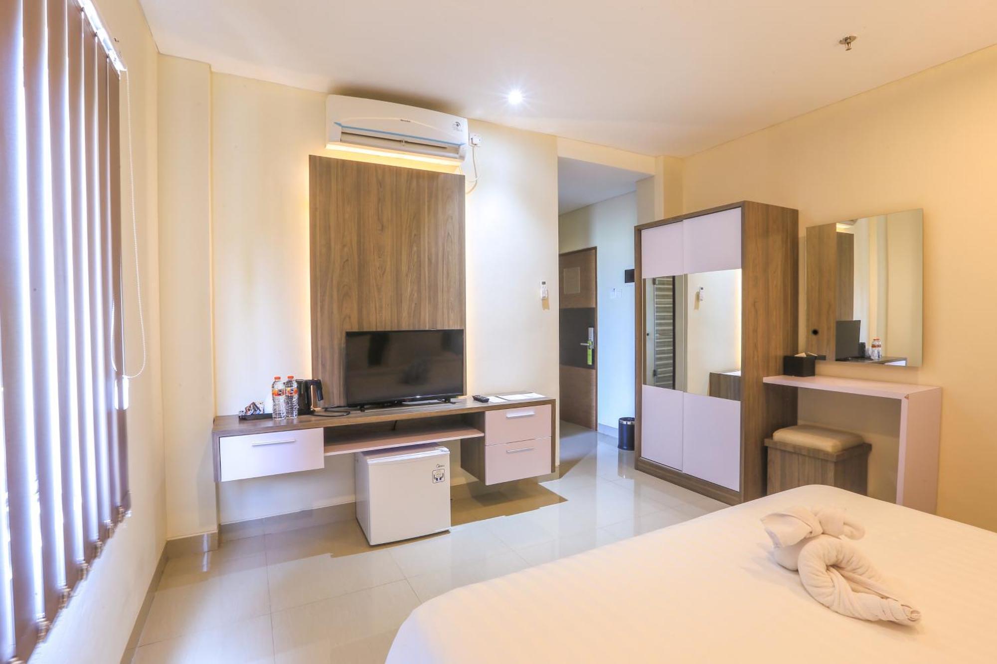 Canggu Dream Village Hotel And Suites Exterior photo