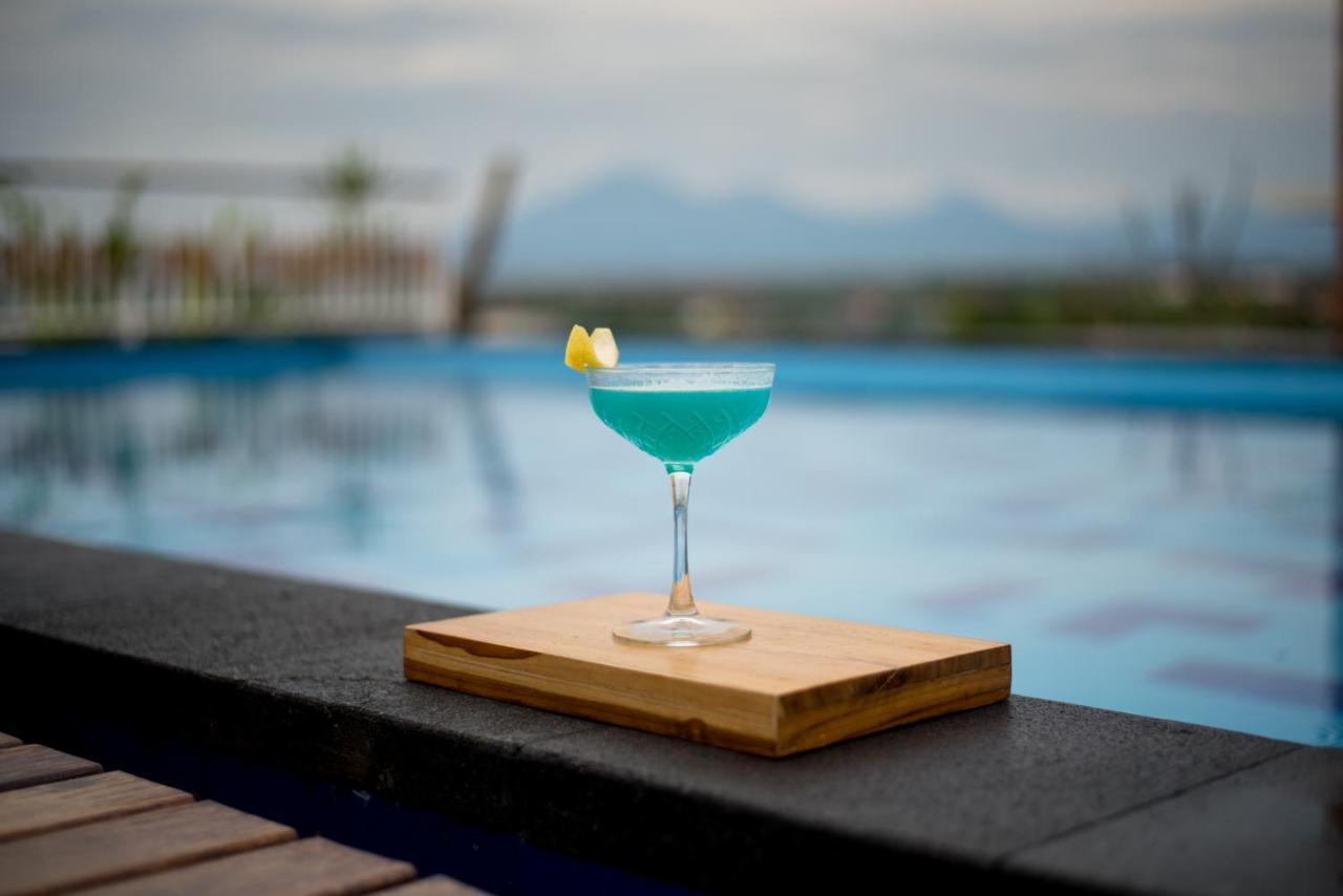 Canggu Dream Village Hotel And Suites Exterior photo
